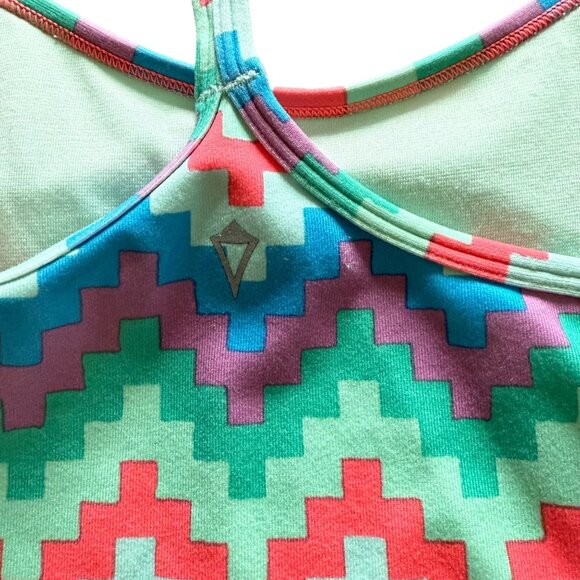 Ivivva Girls By Lululemon Power Y back Chevron Pattern Multicolor Tank Top 8 - Picture 3 of 4